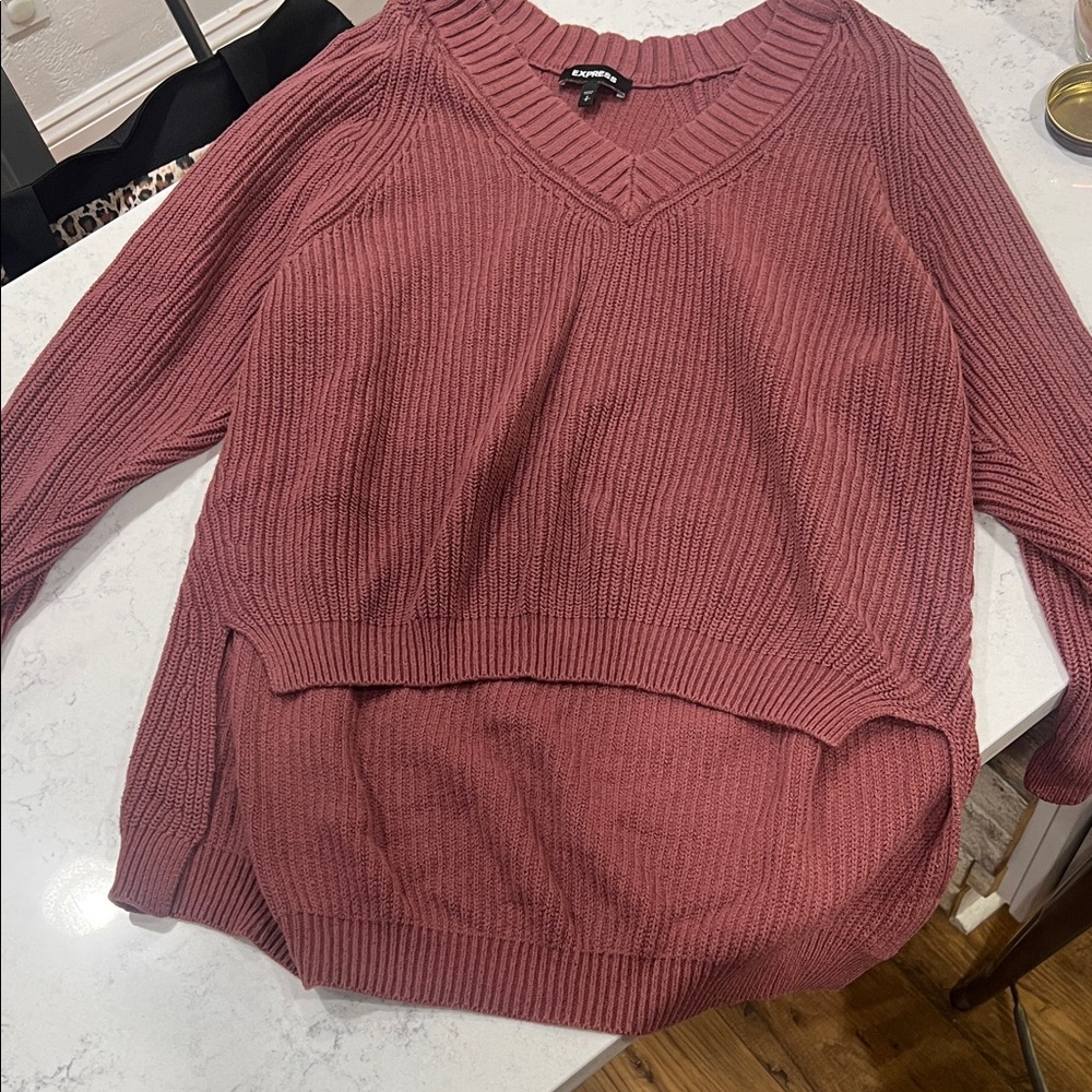 Express V-Neck Sweater - Dusty Rose